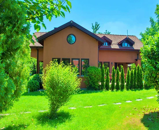 Sapanca Kırkpınar'da Huzur Veren Doğada, Ortak Havuzlu, 4+1 Şık Villa - 1