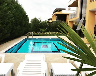 Sapanca Kırkpınar'da Geniş Ailelere Uygun, Özel Havuzlu, Modern Villa - 2