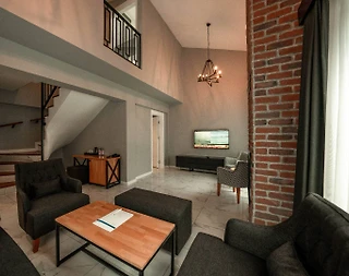 Sapanca Kırkpınar'da Tesis İçerisinde, Modern Tasarımlı, 3+1 Villa  - 4