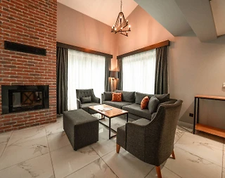 Sapanca Kırkpınar'da Tesis İçerisinde, Modern Tasarımlı, 3+1 Villa - 2