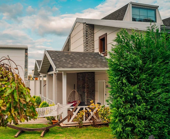 Sapanca Kırkpınar'da Tesis İçerisinde, Modern Tasarımlı, 3+1 Villa  - 1