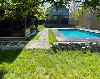 Sapanca Kırkpınar'da Merkeze Yakın, Özel Havuzlu, Kış Bahçeli Bungalov - 2