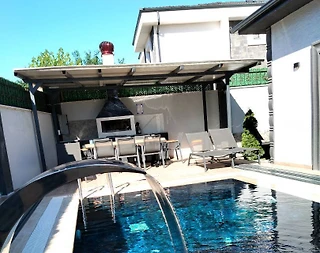 Sapanca Kırkpınar'da Merkeze Yakın, Özel Havuzlu, Modern Villa - 5