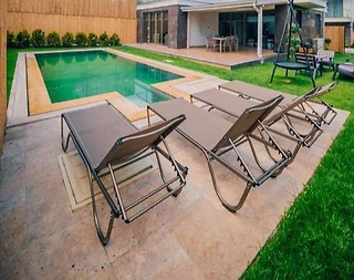 Sapanca Kırkpınar'da Merkezi Konumda, Isıtmalı Havuzlu, 4+1 Villa - 1