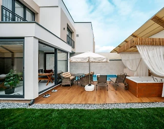 Sapanca Kırkpınar'da Modern Tasarımlı, Isıtmalı Havuzlu, Bahçeli Villa - 4