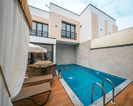 Sapanca Kırkpınar'da Modern Tasarımlı, Isıtmalı Havuzlu, Bahçeli Villa - 3