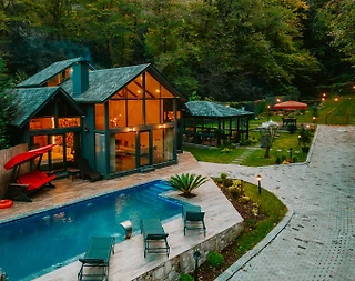 Sapanca Kırkpınar'da Modern Tasarımlı, Özel Havuzlu, Şık Villa - 1