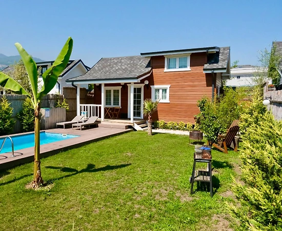 Sapanca Kırkpınar'da Muhteşem Doğafa, Isıtmalı Havuzlu, Konforlu Tiny House - 1