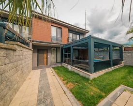 Sapanca Kırkpınar'da Nezih Konumda, Isıtmalı Havuzlu, Lüks Villa - 2