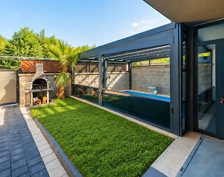 Sapanca Kırkpınar'da Nezih Konumda, Isıtmalı Havuzlu, Lüks Villa - 5
