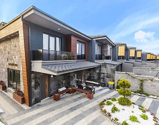 Sapanca Kırkpınar'da Nezih Konumda, Kapalı Özel Havuzlu, Lüks Villa - 1