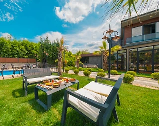 Sapanca Kırkpınar'da Sakin Konumda, Isıtmalı Havuzlu, Kiralık Villa - 5