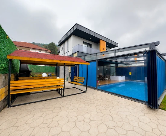 Sapanca Kırkpınar'da Sakin Konumda, Kapalı Havuzlu, Kiralık Villa - 1