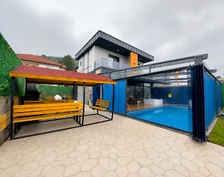 Sapanca Kırkpınar'da Sakin Konumda, Kapalı Havuzlu, Kiralık Villa - 1