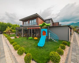 Sapanca Kırkpınar'da Yemyeşil Bahçeli, Özel Havuzlu, Modern Villa - 2