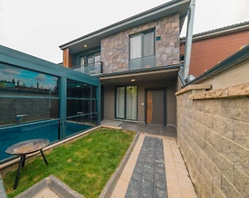Sapanca Kırkpınar'da Yemyeşil Bahçeli, Özel Havuzlu, Modern Villa - 3