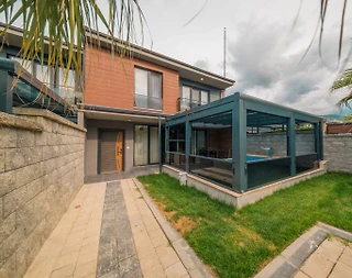 Sapanca Kırkpınar'da Yemyeşil Bahçeli, Özel Havuzlu, Modern Villa - 4