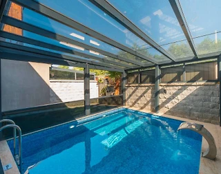 Sapanca Kırkpınar'da Yemyeşil Bahçeli, Özel Havuzlu, Modern Villa - 4