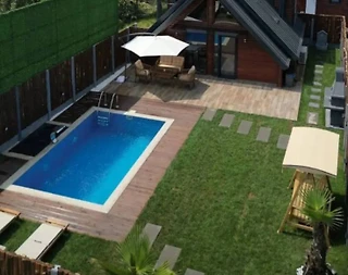 Sapanca Kurtköy'de Çiftlere Uygun, Isıtmalı Havuzlu, Ferah Villa - 3