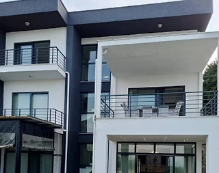 Sapanca Kurtköy'de Gözalıcı Göl Manzaralı, Özel Havuzlu, 10 Kişilik Villa - 1