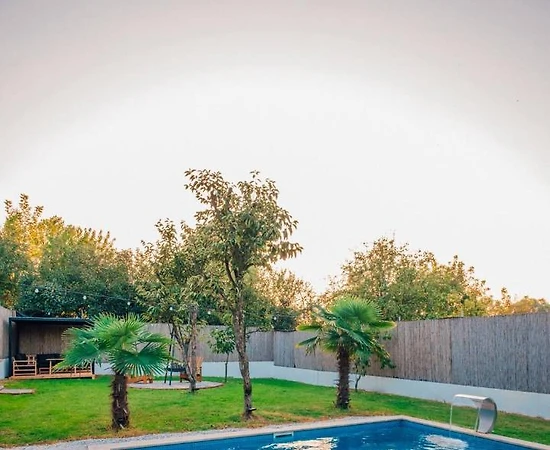 Sapanca Kurtköy'de Huzurlu Doğada, Özel Havuzlu, Modern Bungalov - 1