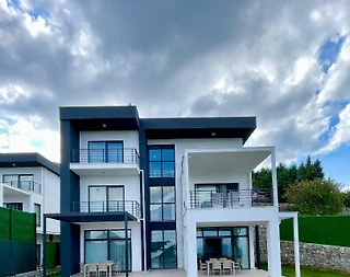 Sapanca Kurtköy'de Muhteşem Göl Manzaralı, Özel Havuzlu, 10 Kişilik Villa - 1