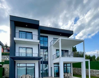 Sapanca Kurtköy'de Muhteşem Göl Manzaralı, Özel Havuzlu, 10 Kişilik Villa - 2