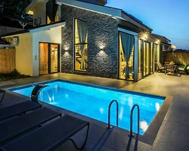 Sapanca Kurtköy'de Sakin Konumda, Isıtmalı Havuzlu, Lüks Villa - 2