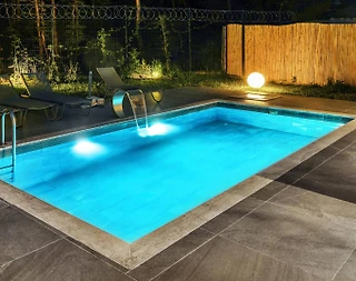 Sapanca Kurtköy'de Sakin Konumda, Isıtmalı Havuzlu, Lüks Villa - 5