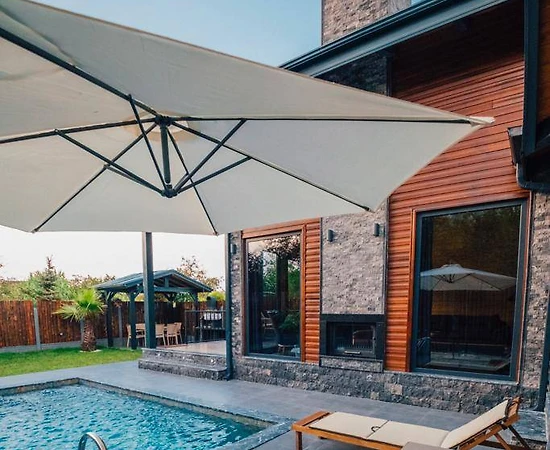 Sapanca Kurtköy'de Yemyeşil Doğa İçinde, Isıtmalı Havuzlu, Lüks Villa - 1