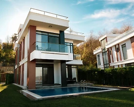 Sapanca Kuruçeşme'de Elverişli Konumda, Özel Havuzlu, Lüks Villa - 3