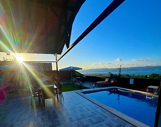 Sapanca Kuruçeşme'de Enfes Göl Manzaralı, Özel Havuzlu, Kiralık Bungalov - 2
