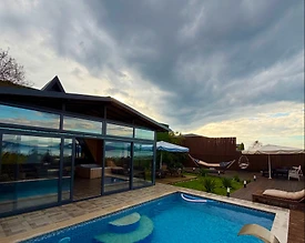 Sapanca Kuruçeşme'de Enfes Göl Manzaralı, Özel Havuzlu, Kiralık Bungalov - 3
