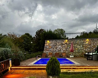 Sapanca Kuruçeşme'de Göl Manzaralı, Isıtmalı Havuzlu, Kiralık Bungalov - 2