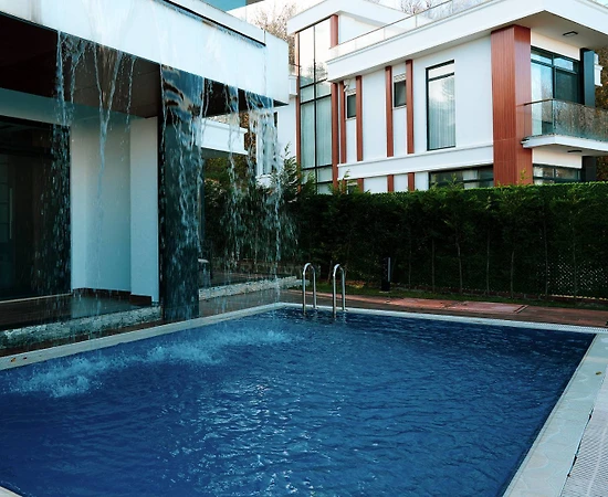 Sapanca Kuruçeşme'de Göle Yakın, Özel Havuzlu, 9 Kişilik Villa - 1