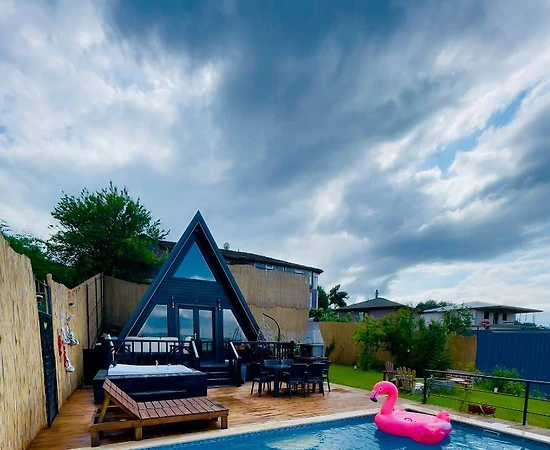 Sapanca Kuruçeşme'de Doğa İçerisinde, Isıtmalı Havuzlu, Kiralık Bungalov - 1