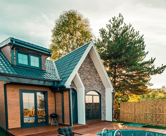 Sapanca Kuruçeşme'de Modern Mimarili , Özel Havuzlu, Kiralık Bungalov - 1