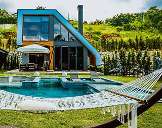 Sapanca Kuruçeşme'de Sakin Konumda, Özel Havuzlu, Lüks Villa - 1