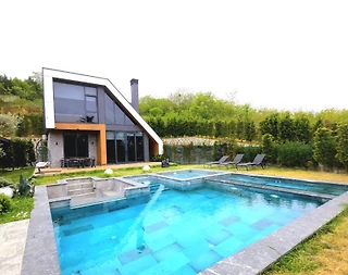 Sapanca Kuruçeşme'de Sakin Konumda, Özel Havuzlu, Lüks Villa - 2