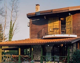 Sapanca Kuruçeşme'de Yemyeşil Bahçeli, Özel Havuzlu, Konforlu Villa - 2