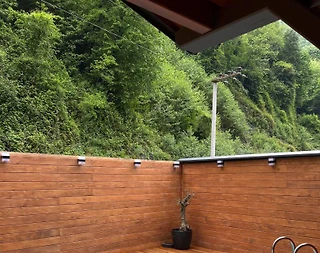 Sapanca Mahmudiye'de Geniş Terasa Sahip, Jakuzili, Kiralık Şirin Ev - 3