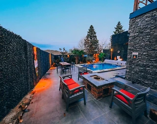 Sapanca Memnuniye'de Ferah Yapıya Sahip, Özel Havuzlu, Şık Bungalov - 3