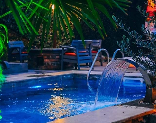 Sapanca Memnuniye'de Ferah Yapıya Sahip, Özel Havuzlu, Şık Bungalov - 5