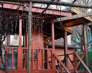 Sapanca Memnuniye'de Geniş Ailelere Uygun, Kiralık Ahşap Ev - 1