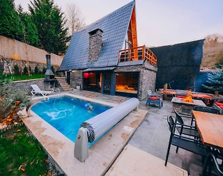 Sapanca Memnuniye'de Kalabalık Ailelere Uygun, Jakuzili, Şık Bungalov - 2