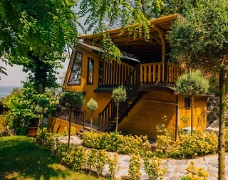 Sapanca Nailiye'de Balayı Çiftlerine Uygun, Minimalist, Lüks Bungalov - 1