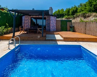 Sapanca Nailiye'de Minimalist Tasarımlı, Özel Havuzlu, 1+0 Villa - 3