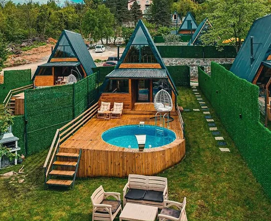 Sapanca Nailiye'de Minimalist Tasarımlı, Özel Havuzlu, 2+1 Bungalov - 1