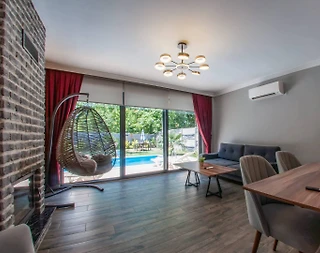 Sapanca Rüstempaşa'da Doğa İle İç İçe, Isıtmalı Havuzlu, Lüks Bungalov - 5