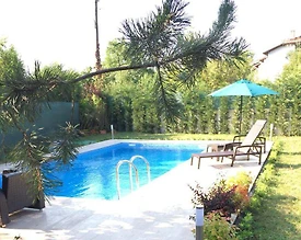 Sapanca Rüstempaşa'da Merkezi Konumda, Özel Havuzlu, Kiralık Villa - 2